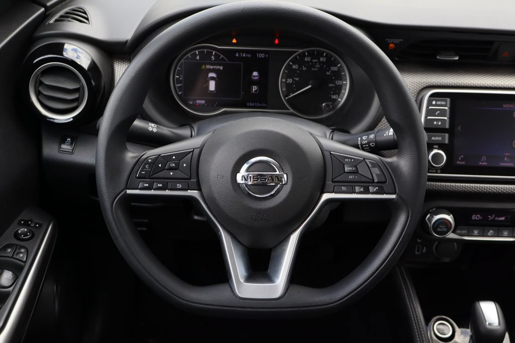 Used 2018 Nissan Kicks SV FWD image 13