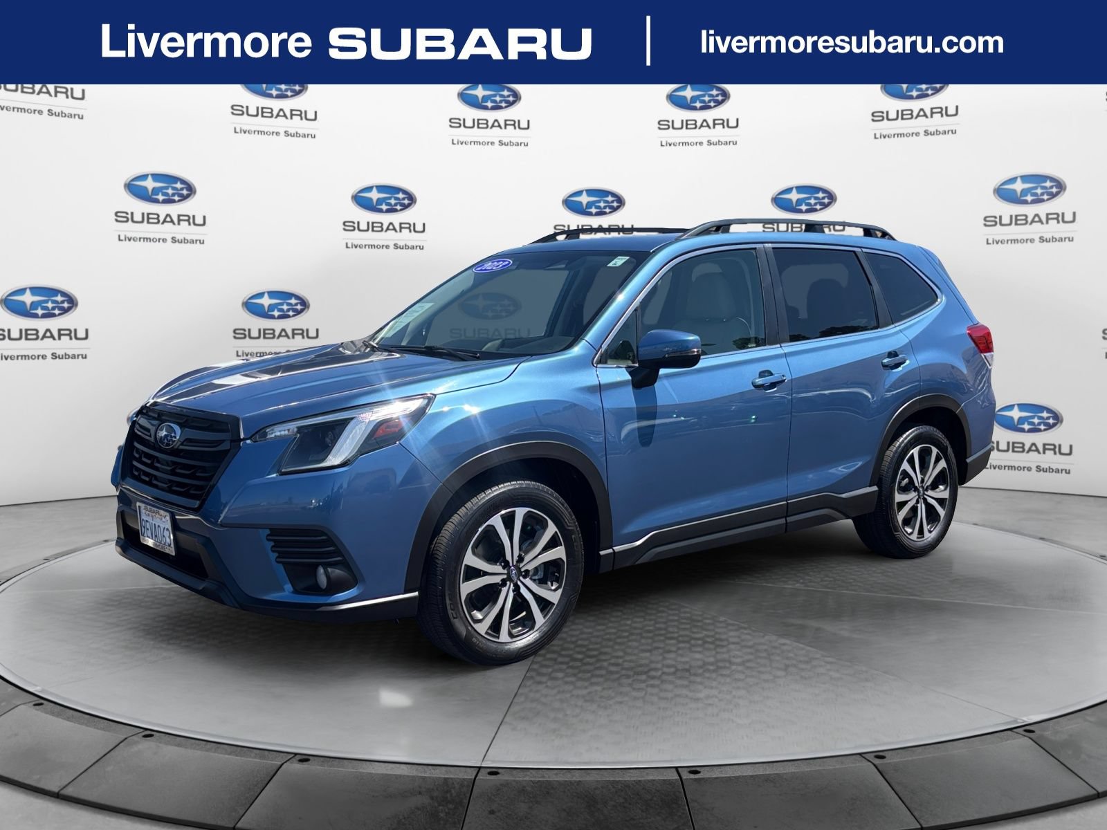 Used 2023 Subaru Forester Limited AWD/4WD image 1