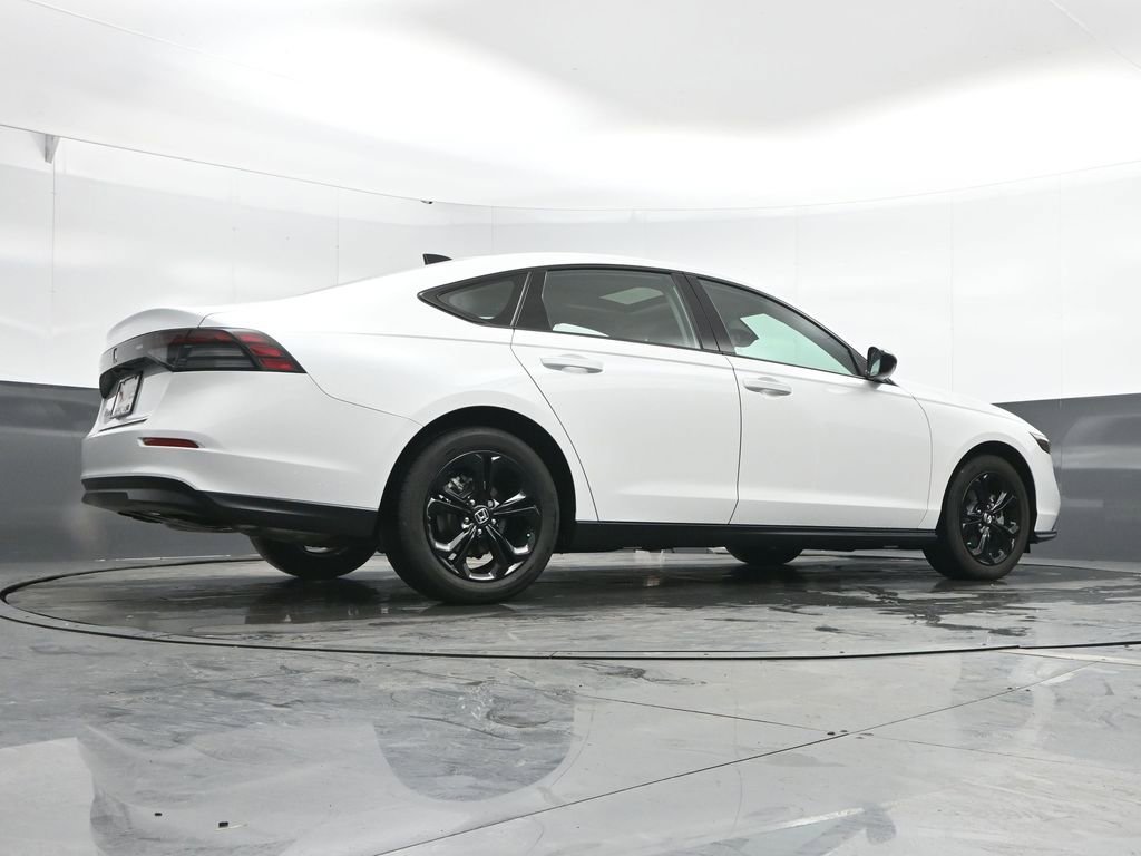 Used 2025 Honda Accord SE image 36
