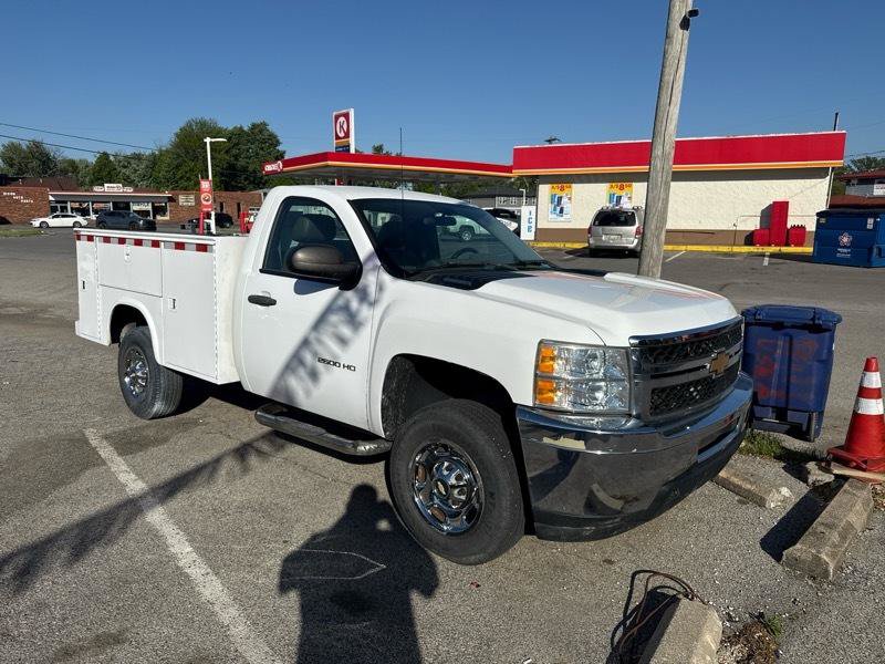 Used 2012 Chevrolet Silverado 2500 W/T RWD image 2