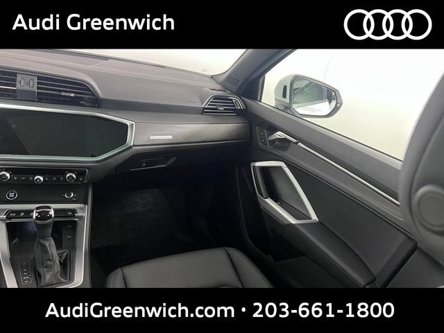 Used 2024 Audi Q3 2.0T Premium w/ Convenience Package AWD/4WD image 19