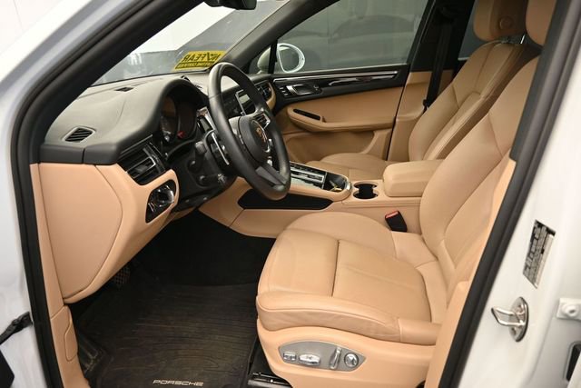Used 2023 Porsche Macan S AWD/4WD image 12