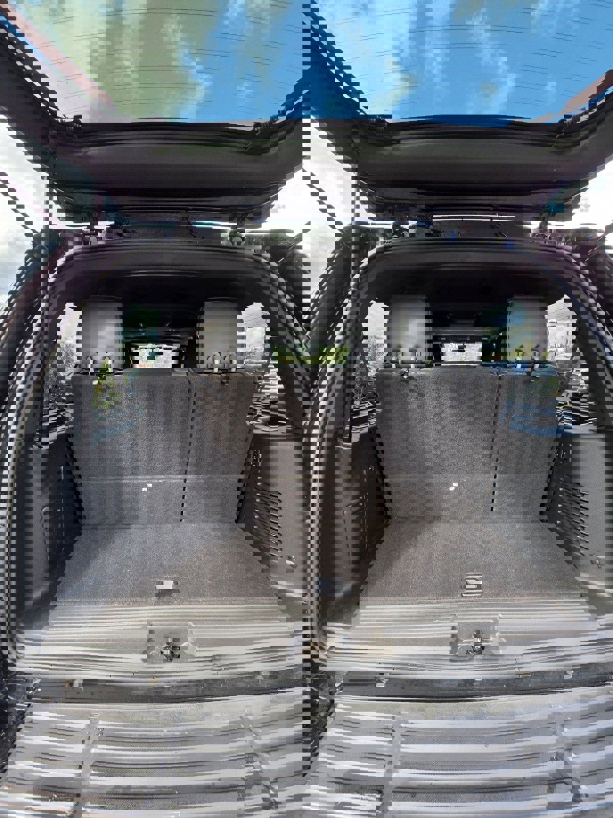 Used 2014 Ford Expedition Limited w/ Equipment Group 301A AWD/4WD image 16