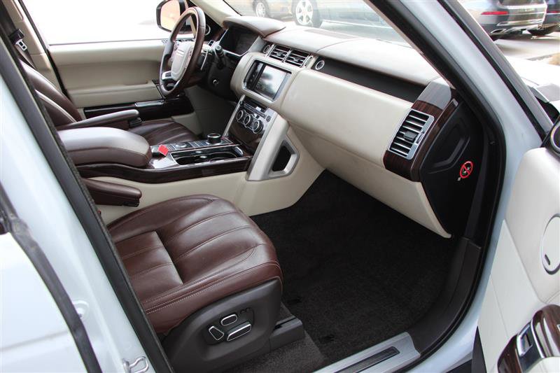 Used 2015 Land Rover Range Rover Autobiography image 24