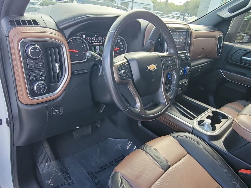 Used 2022 Chevrolet Silverado 3500 High Country AWD/4WD image 25