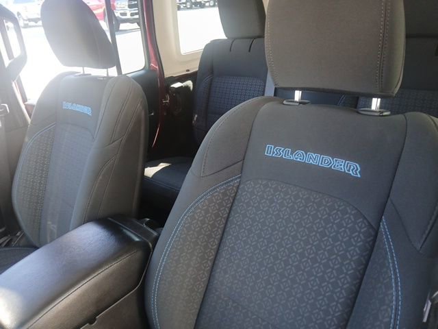 Used 2021 Jeep Wrangler Unlimited Islander AWD/4WD image 43