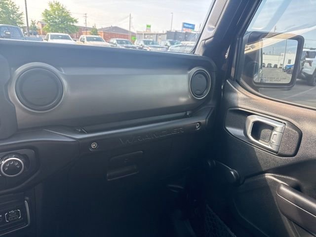 Used 2018 Jeep Wrangler Unlimited Sport AWD/4WD image 25