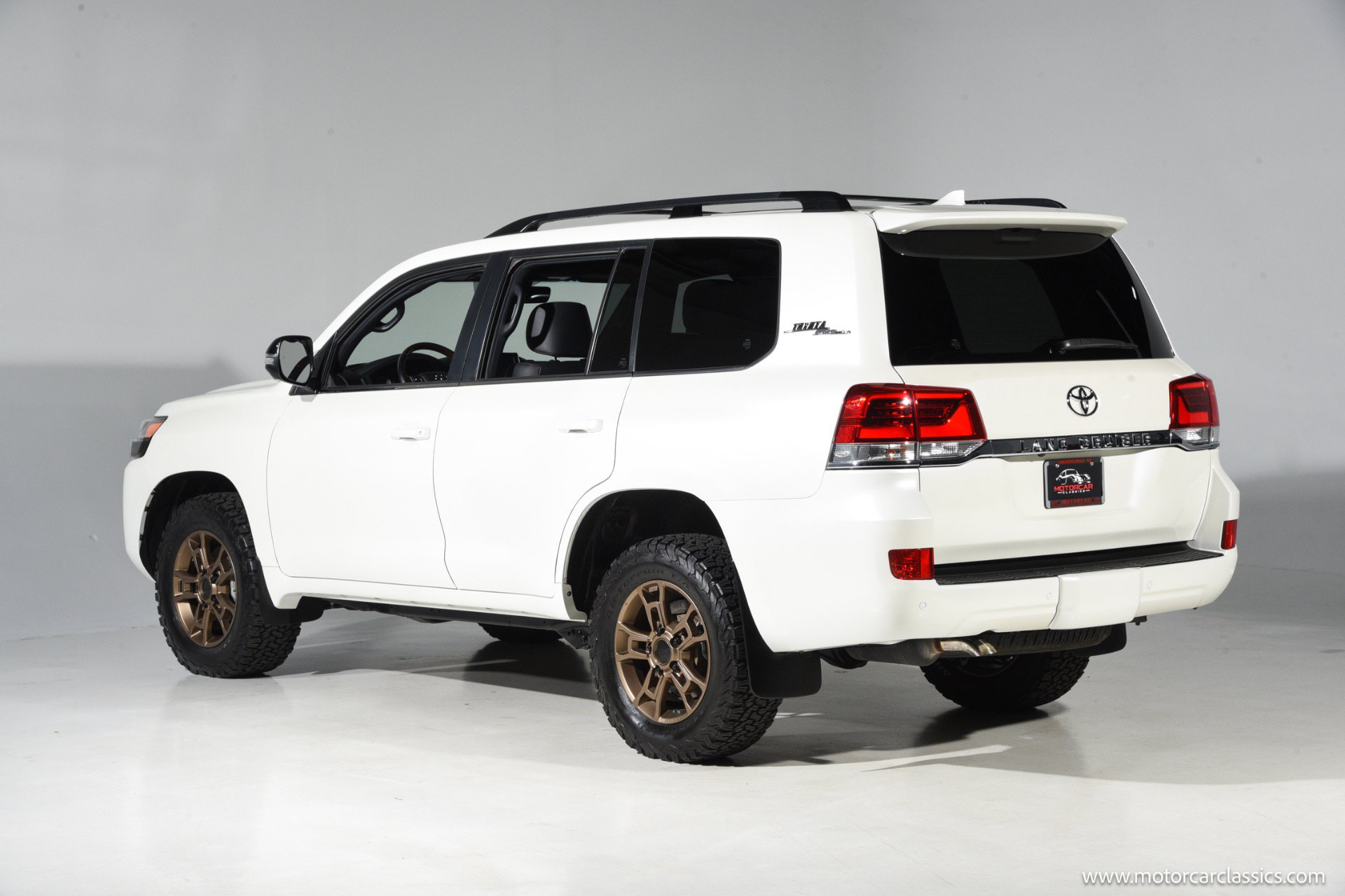 Used 2021 Toyota Land Cruiser Heritage Edition AWD/4WD image 4