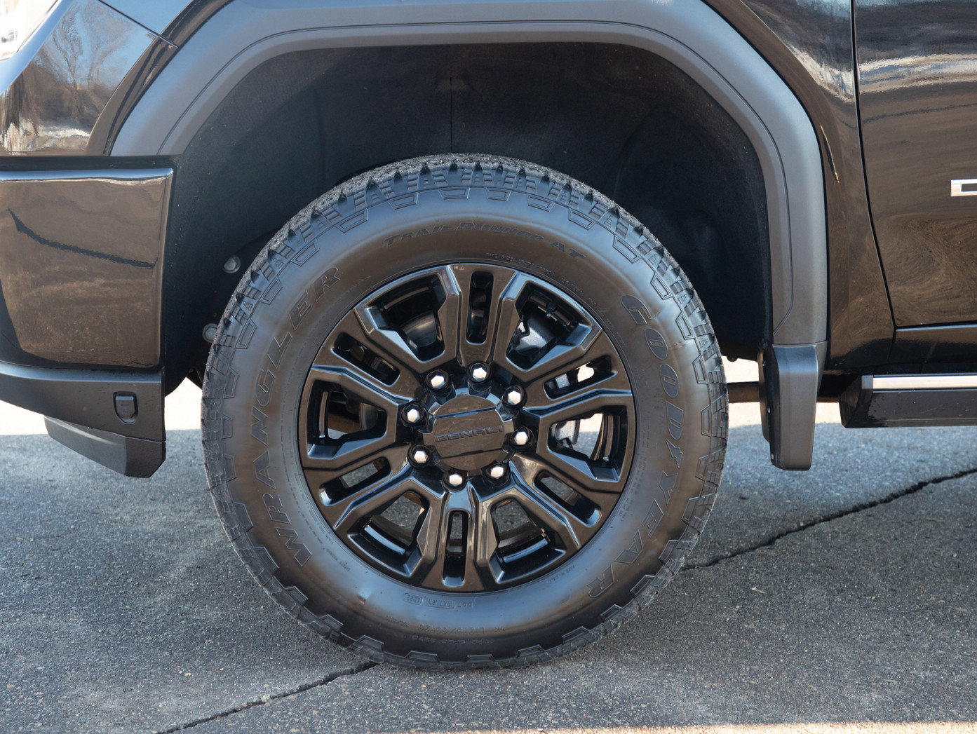 Used 2022 GMC Sierra 3500 Denali w/ Denali Black Diamond Edition image 25