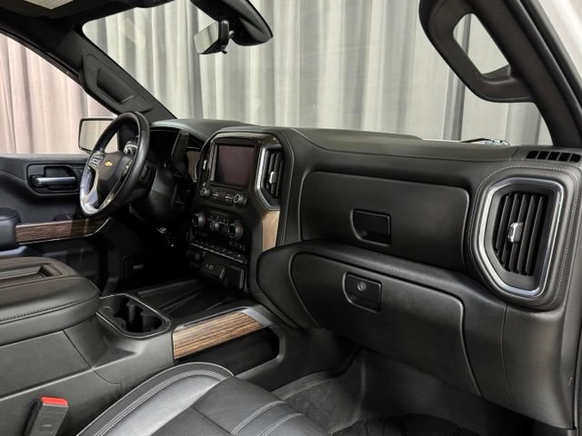 Used 2021 Chevrolet Silverado 1500 High Country w/ Technology Package AWD/4WD image 8