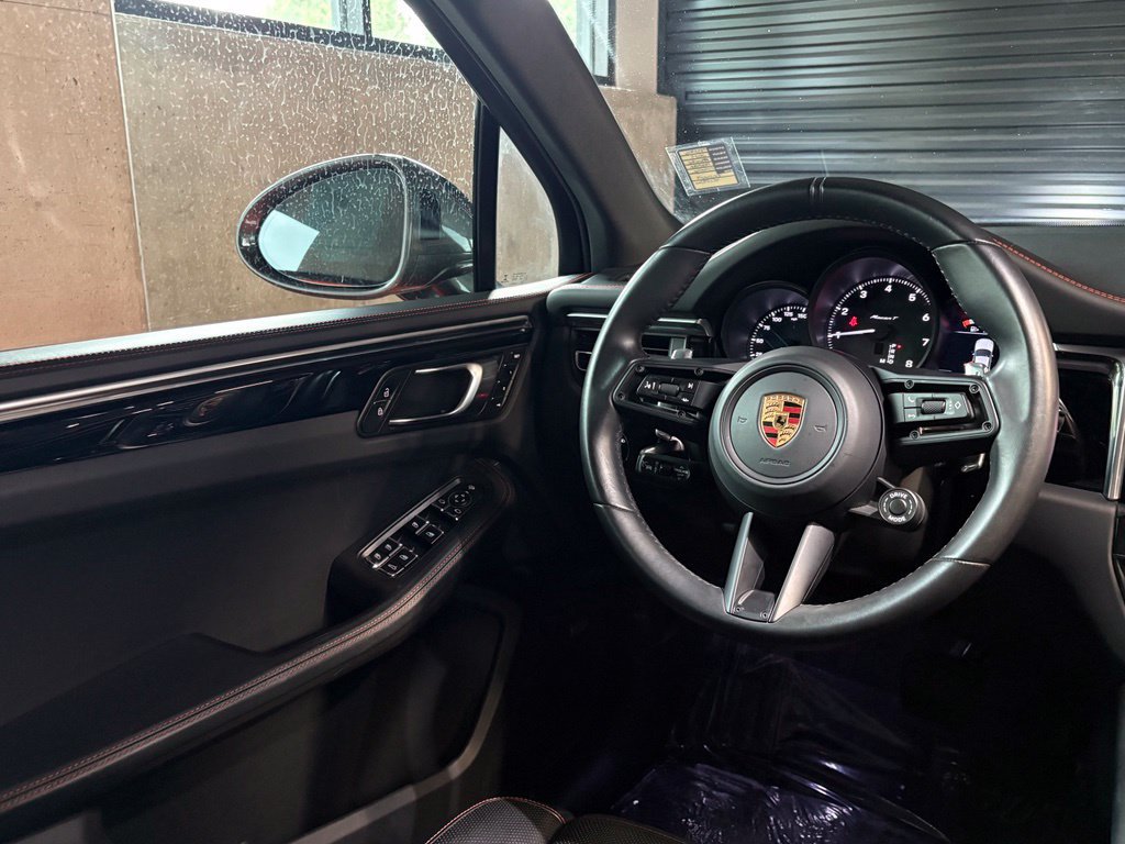Used 2023 Porsche Macan Turbo AWD/4WD image 19