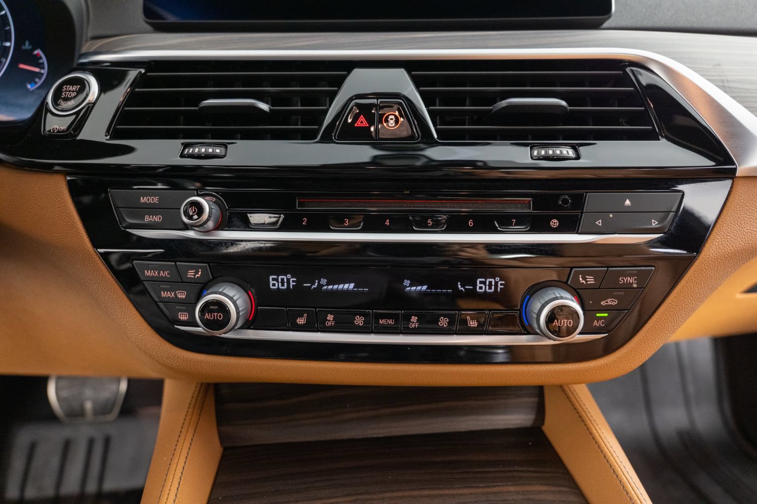 Used 2019 BMW M550i xDrive AWD/4WD image 37
