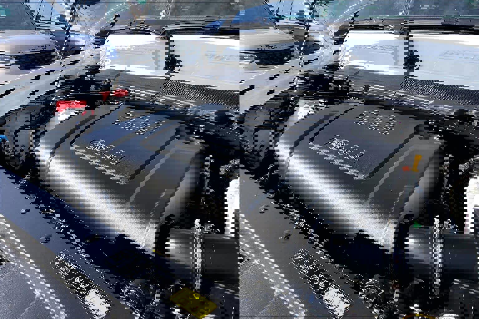 Used 2025 Land Rover Defender 110 S image 32