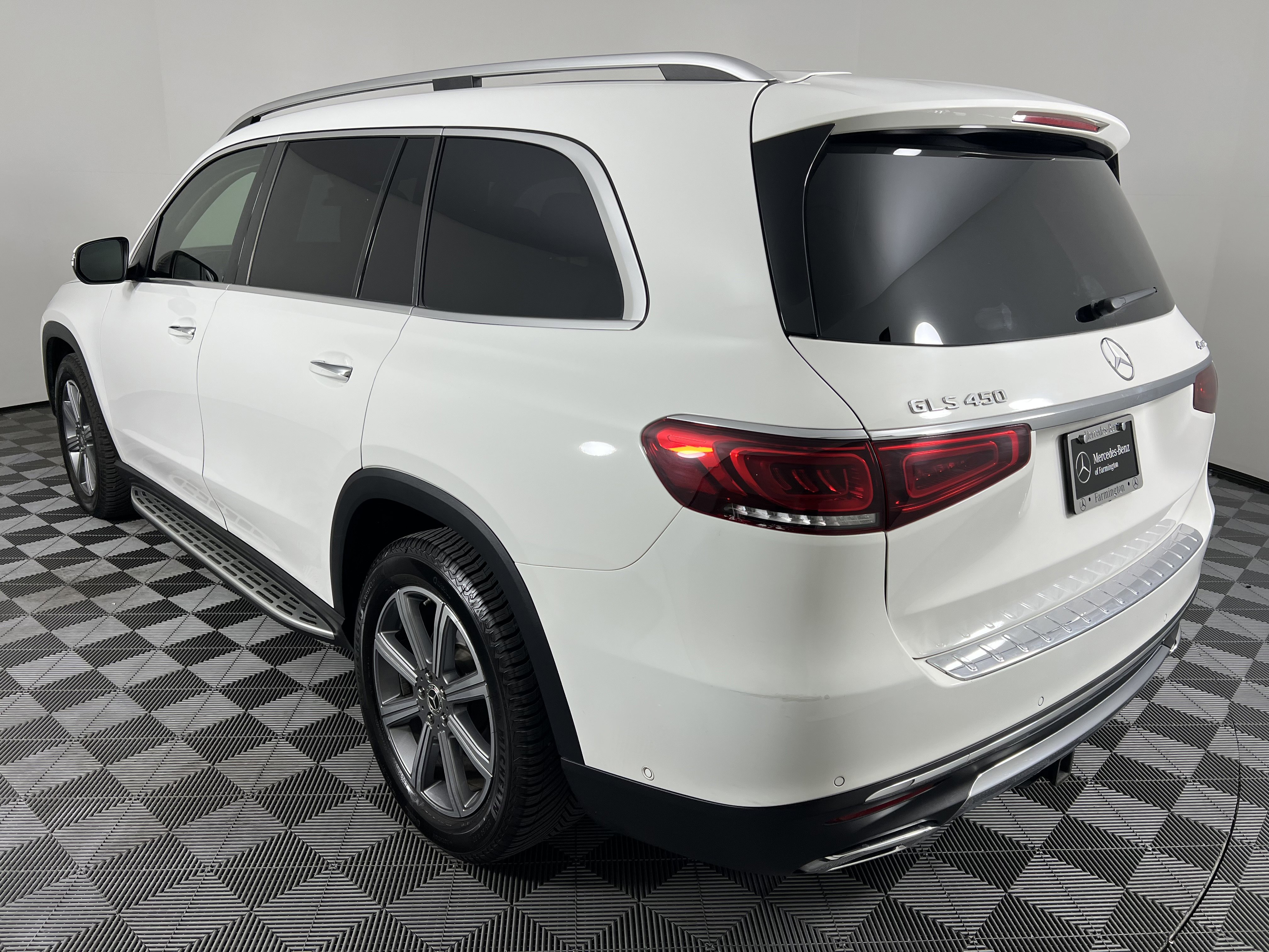 Used 2020 Mercedes-Benz GLS 450 4MATIC image 10