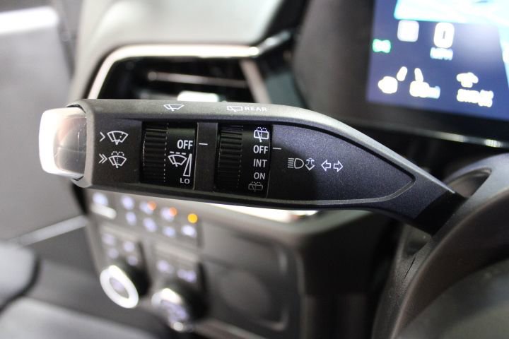 Certified 2025 Chevrolet Suburban Z71 image 38