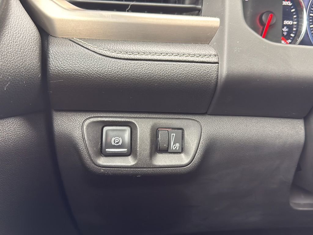 Used 2017 GMC Acadia Denali w/ Technology Package FWD image 20