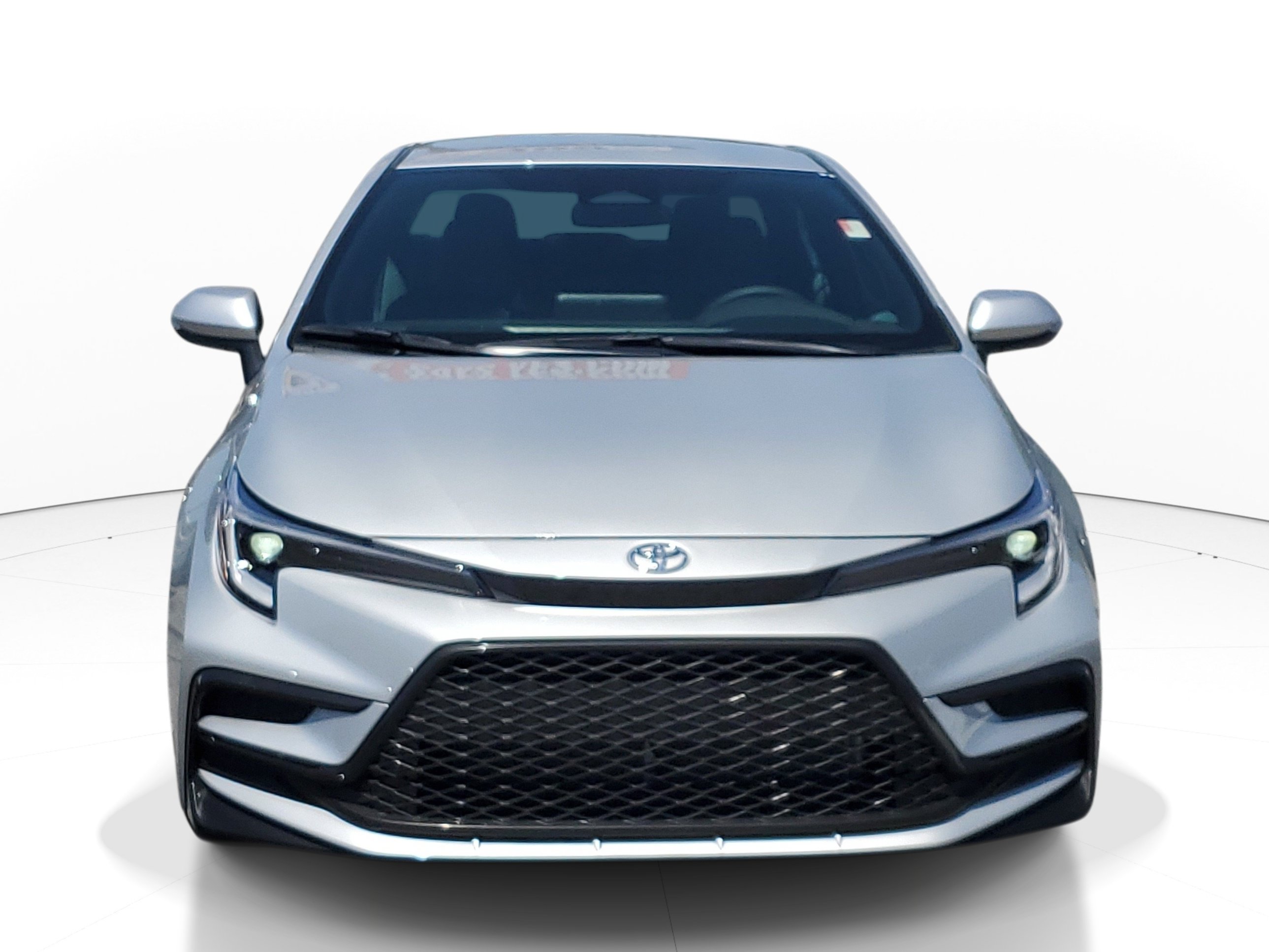 Used 2026 Toyota Corolla SE FWD image 2