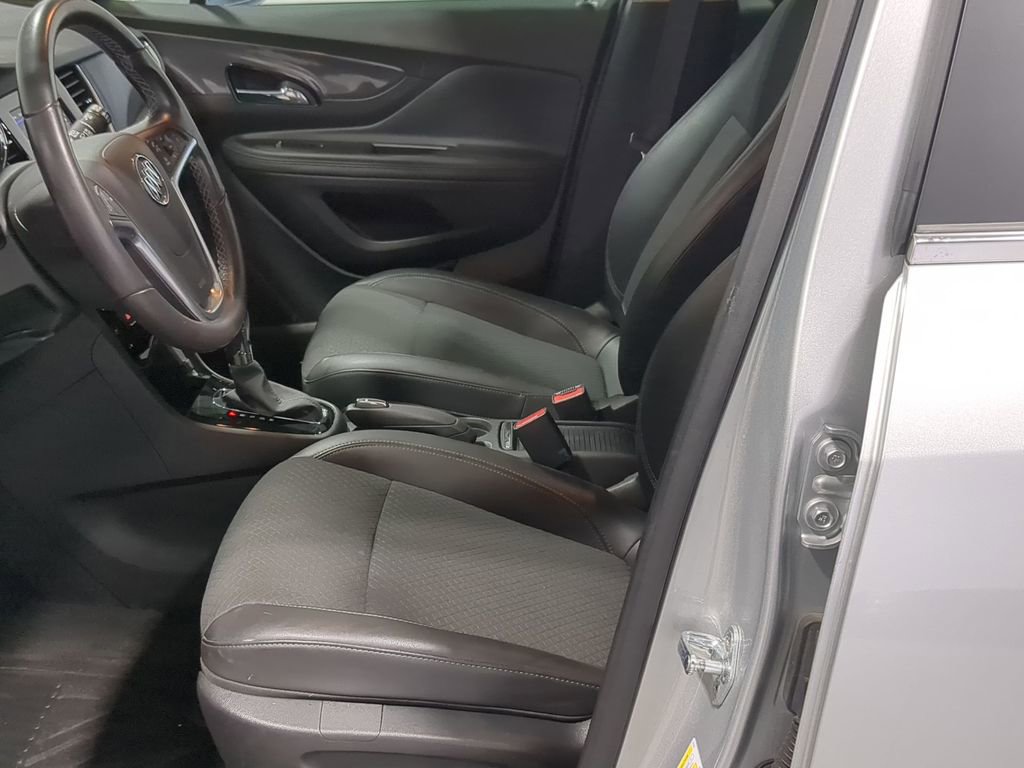 Used 2022 Buick Encore Preferred w/ Safety Package AWD/4WD image 20