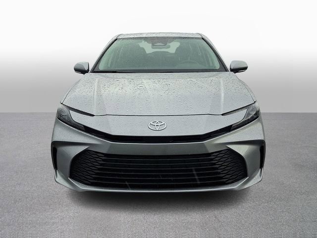 Used 2025 Toyota Camry LE image 2
