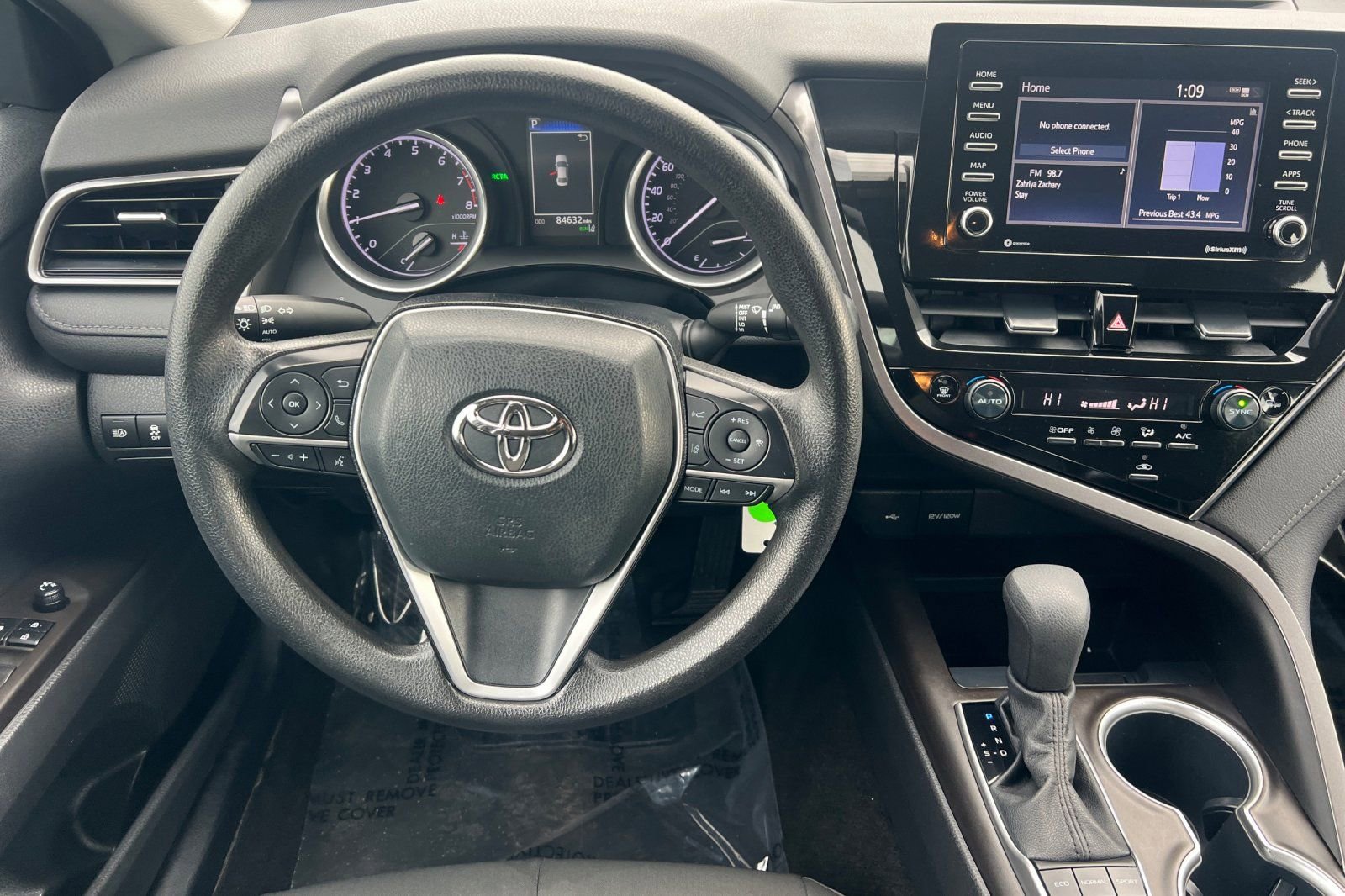 Used 2023 Toyota Camry LE image 11