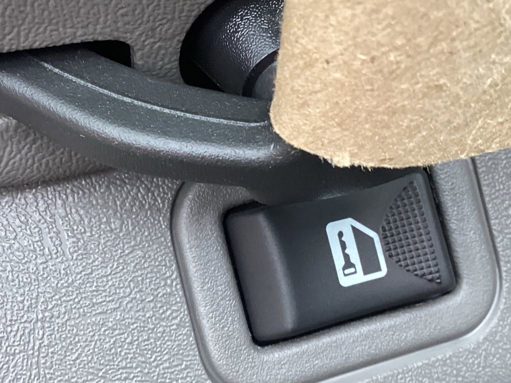 New 2025 Chevrolet Express 2500 image 33