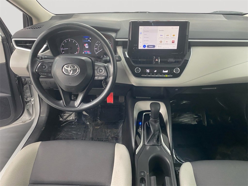 Used 2025 Toyota Corolla LE image 7