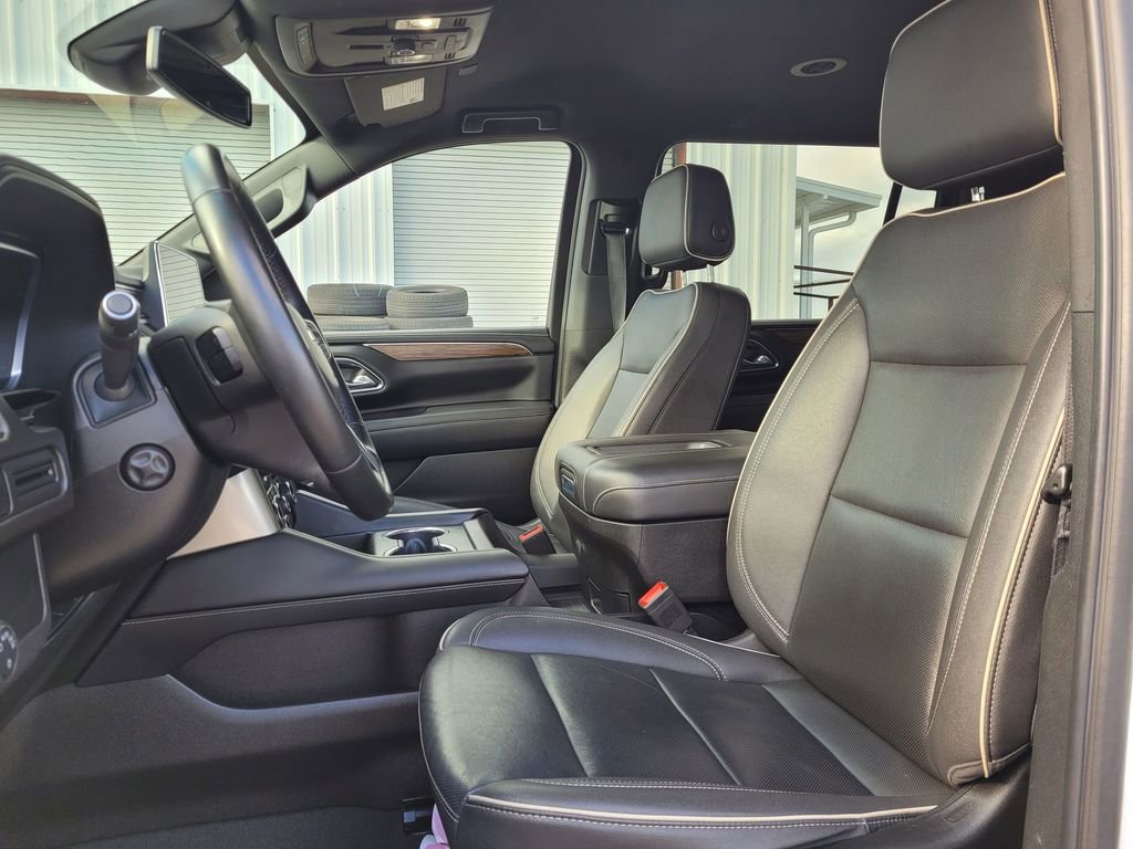 Used 2023 Chevrolet Suburban Premier image 14