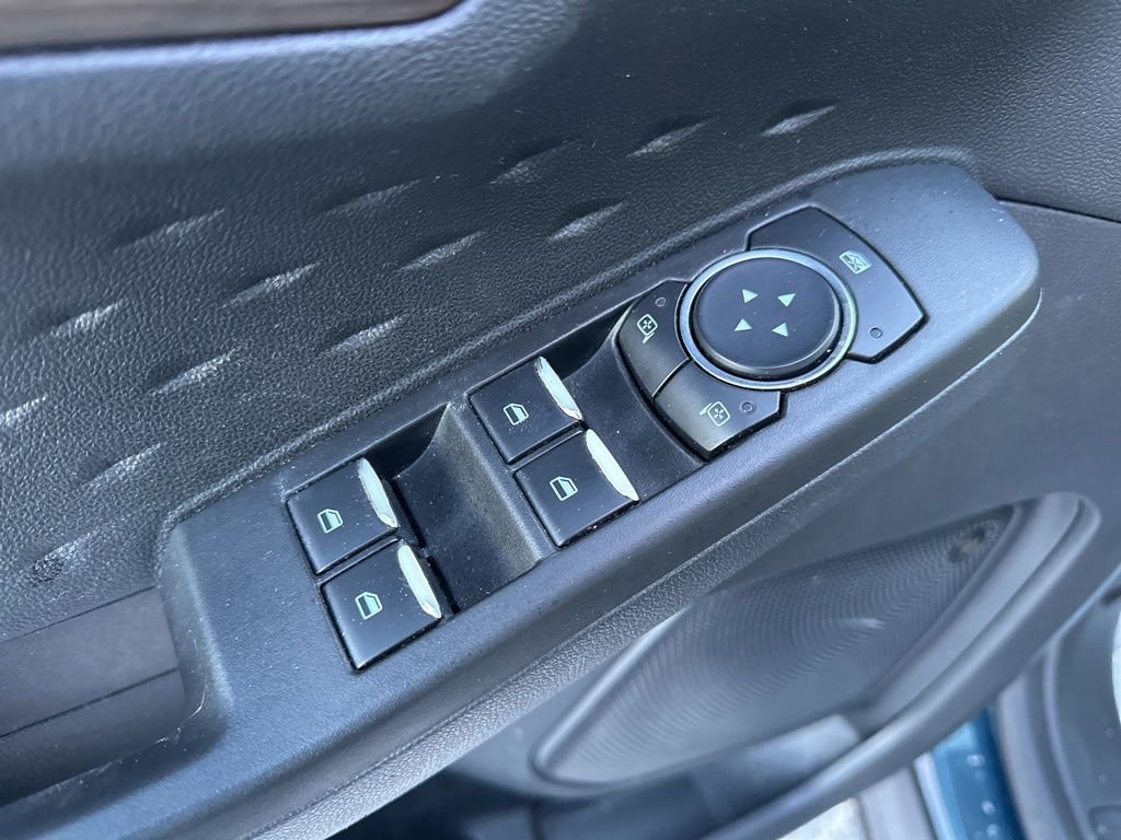 Used 2020 Ford Escape Titanium image 16