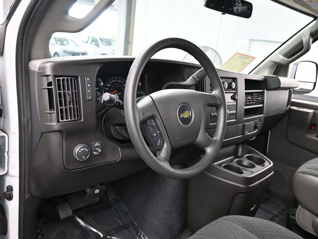 Used 2024 Chevrolet Express 2500 w/ Driver Convenience Package image 10