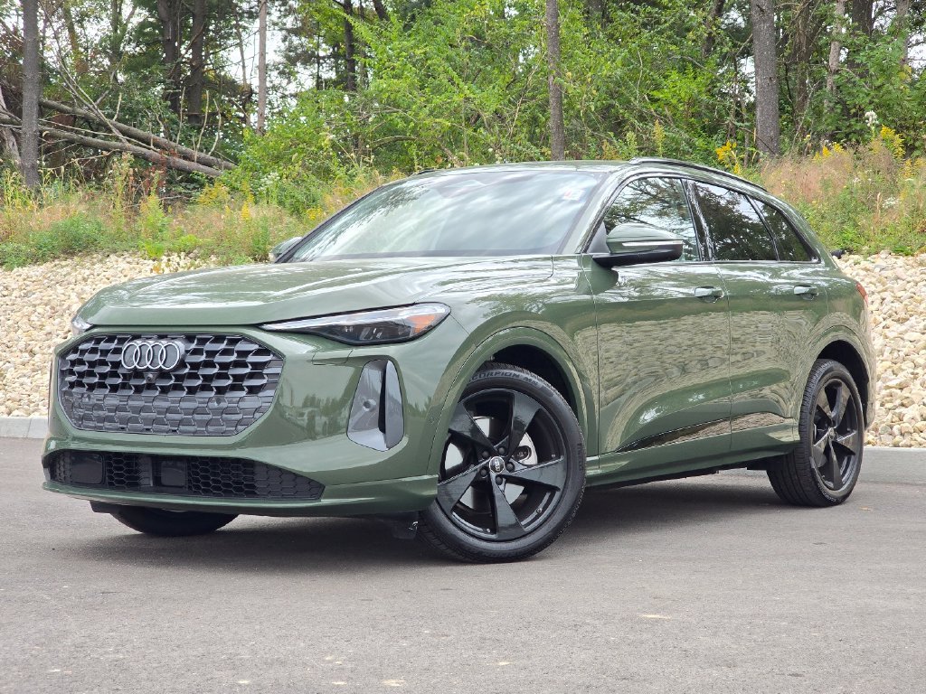 Certified 2025 Audi Q5 Prestige AWD/4WD image 1