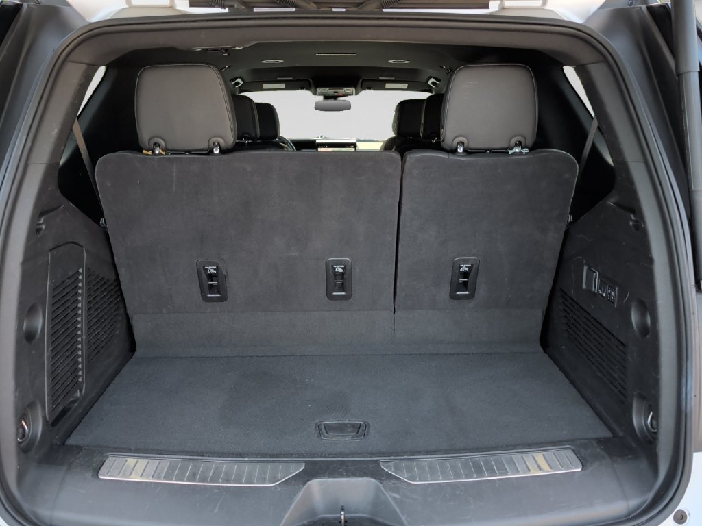 Used 2025 GMC Yukon Denali AWD/4WD image 38