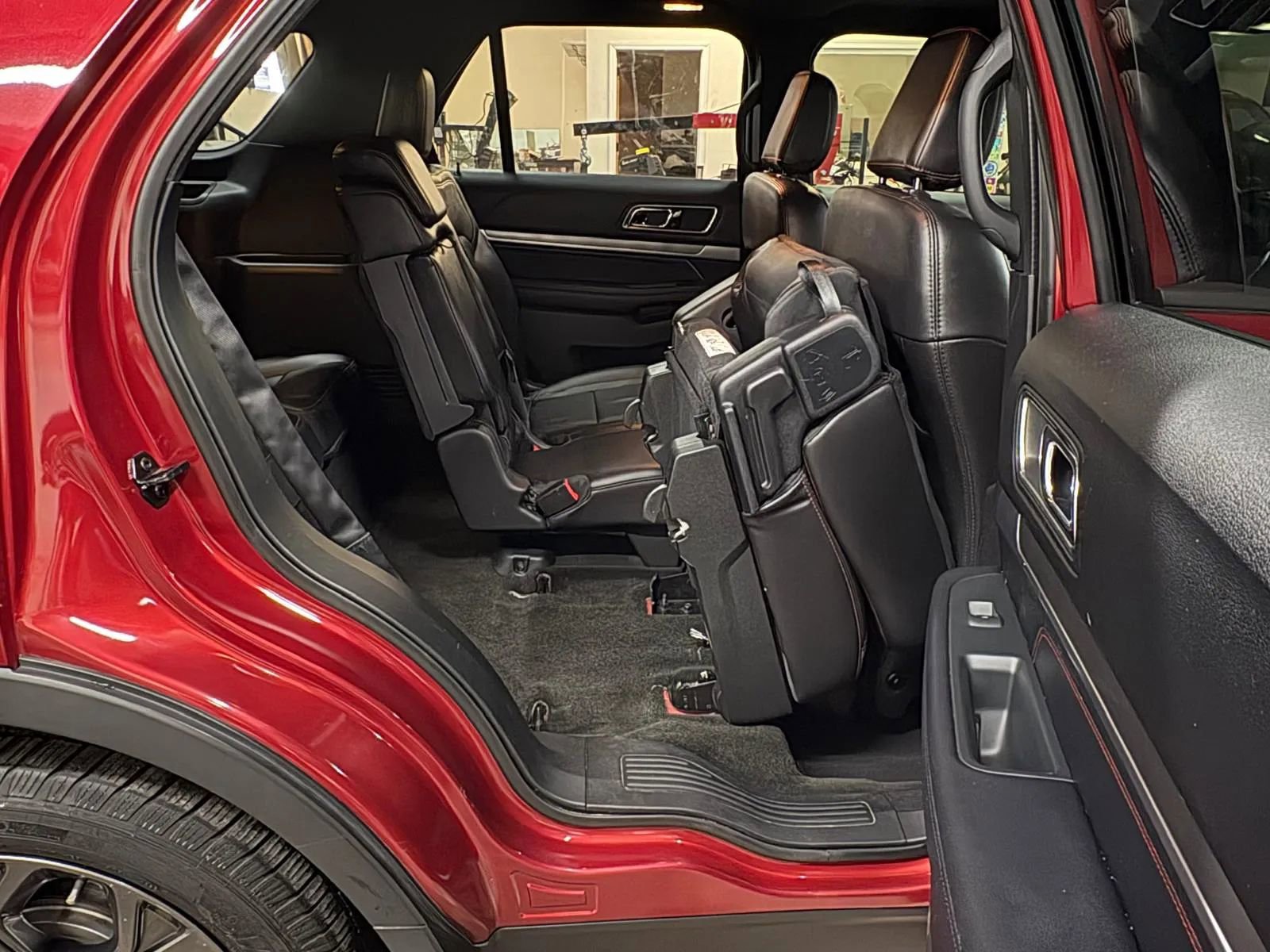 Used 2018 Ford Explorer Sport w/ Equipment Group 401A image 25