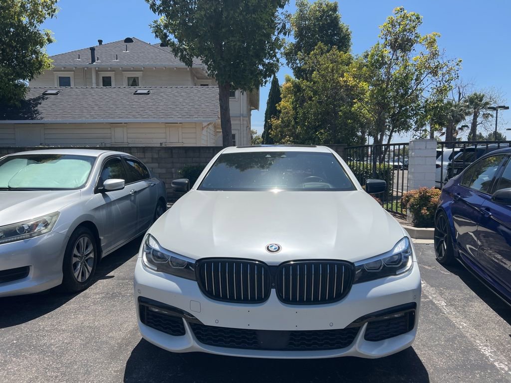 Used 2017 BMW 740i RWD image 2