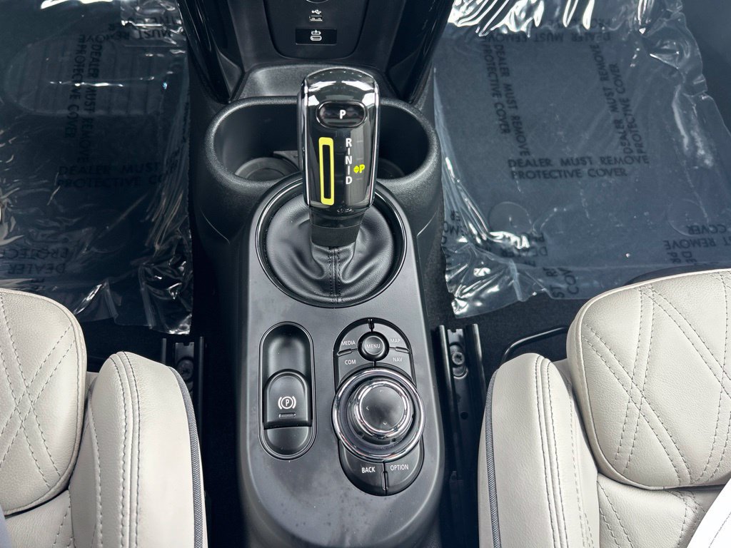 Used 2024 MINI Cooper SE FWD image 15