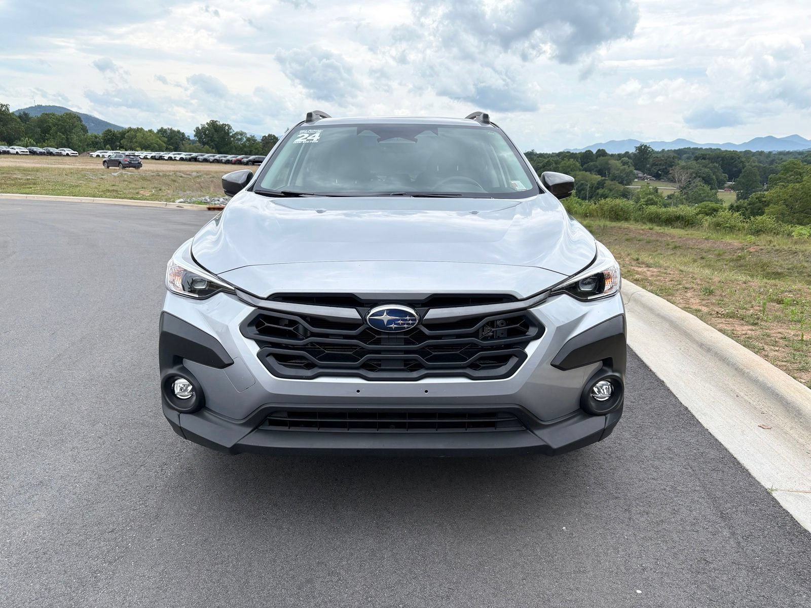 Used 2024 Subaru Crosstrek 2.0i Premium w/ Crosstrek Mirror Package AWD/4WD image 2