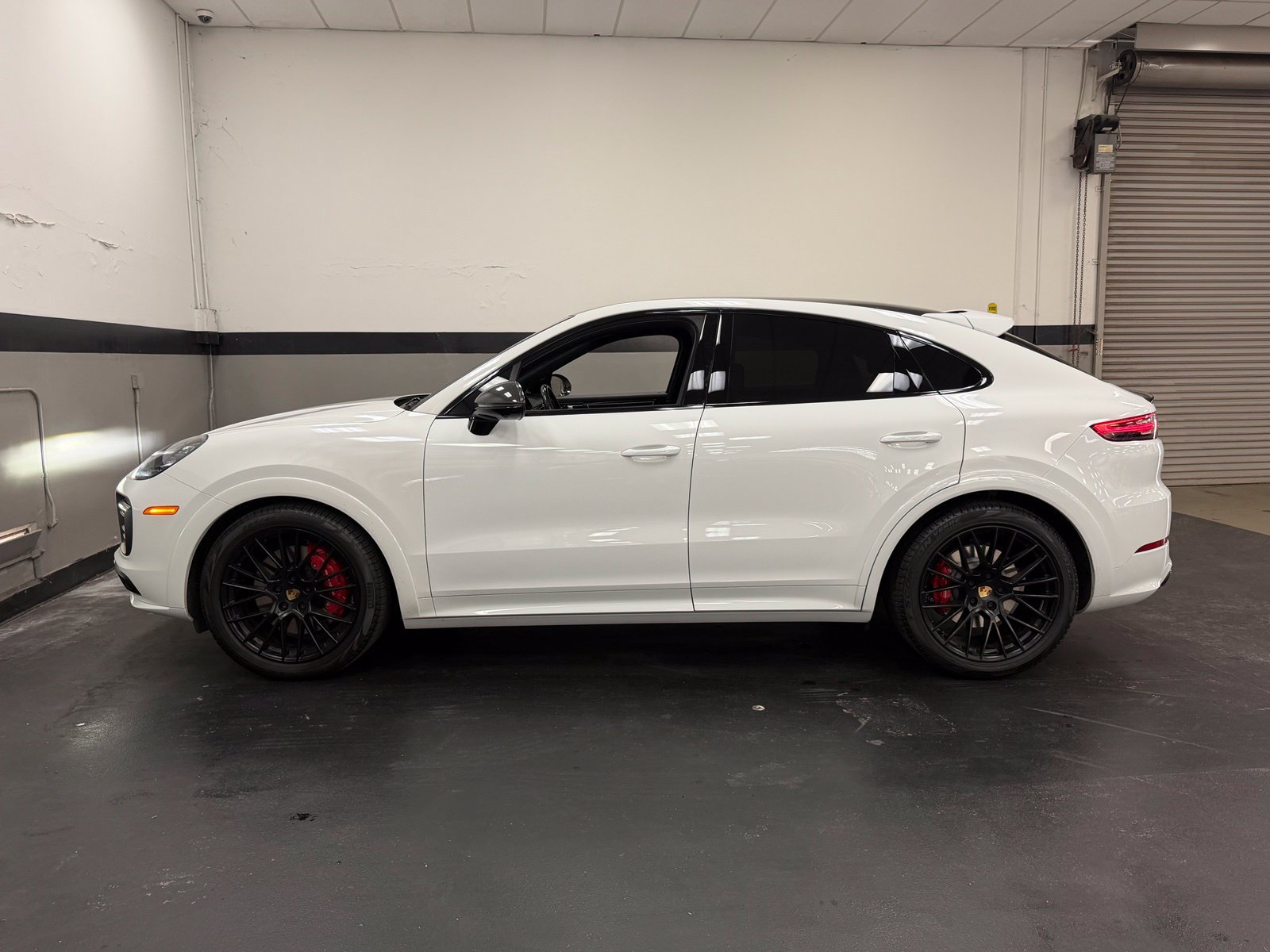 Used 2021 Porsche Cayenne GTS AWD/4WD image 8