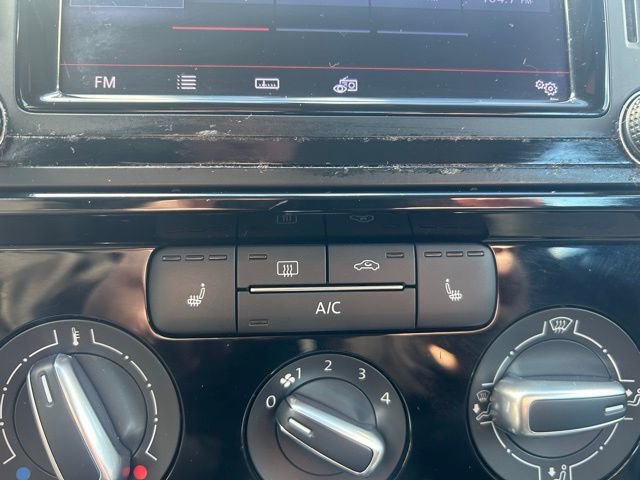 Used 2016 Volkswagen Jetta SEL image 24