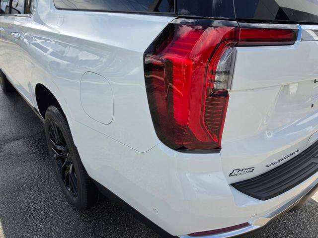 New 2026 GMC Yukon XL Denali w/ Sun & Power Step Package AWD/4WD image 13