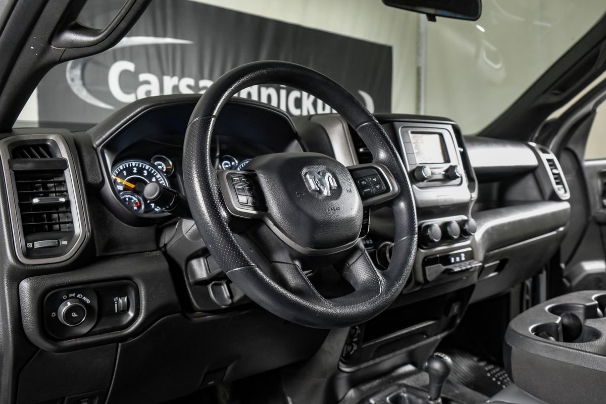 Used 2022 RAM 2500 Tradesman w/ Chrome Appearance Group AWD/4WD image 16