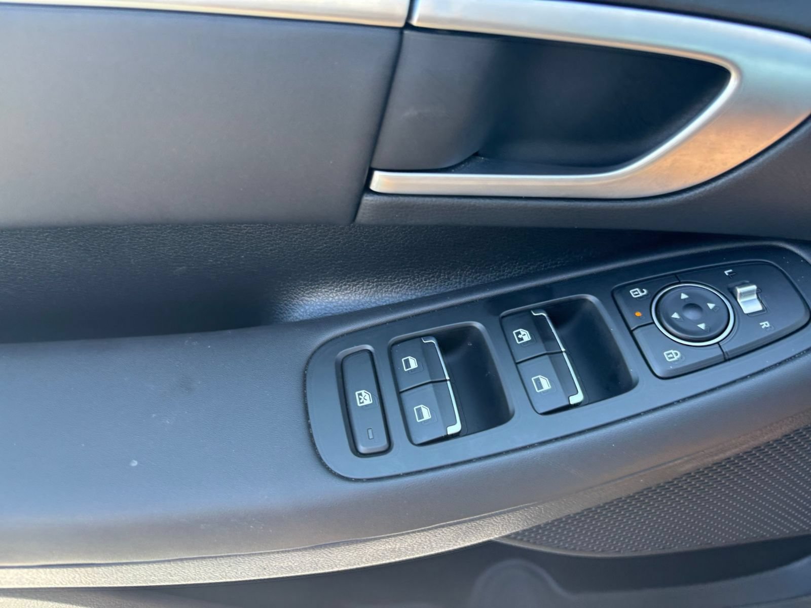 Used 2026 Hyundai Sonata Blue FWD image 18