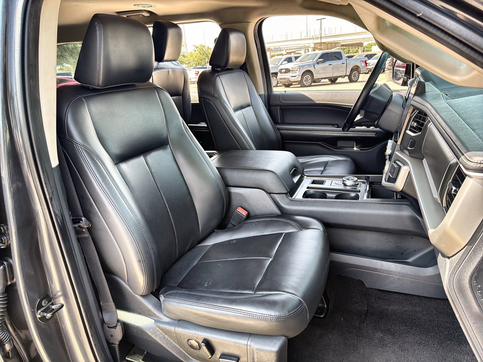 Certified 2022 Ford Expedition XLT RWD image 25