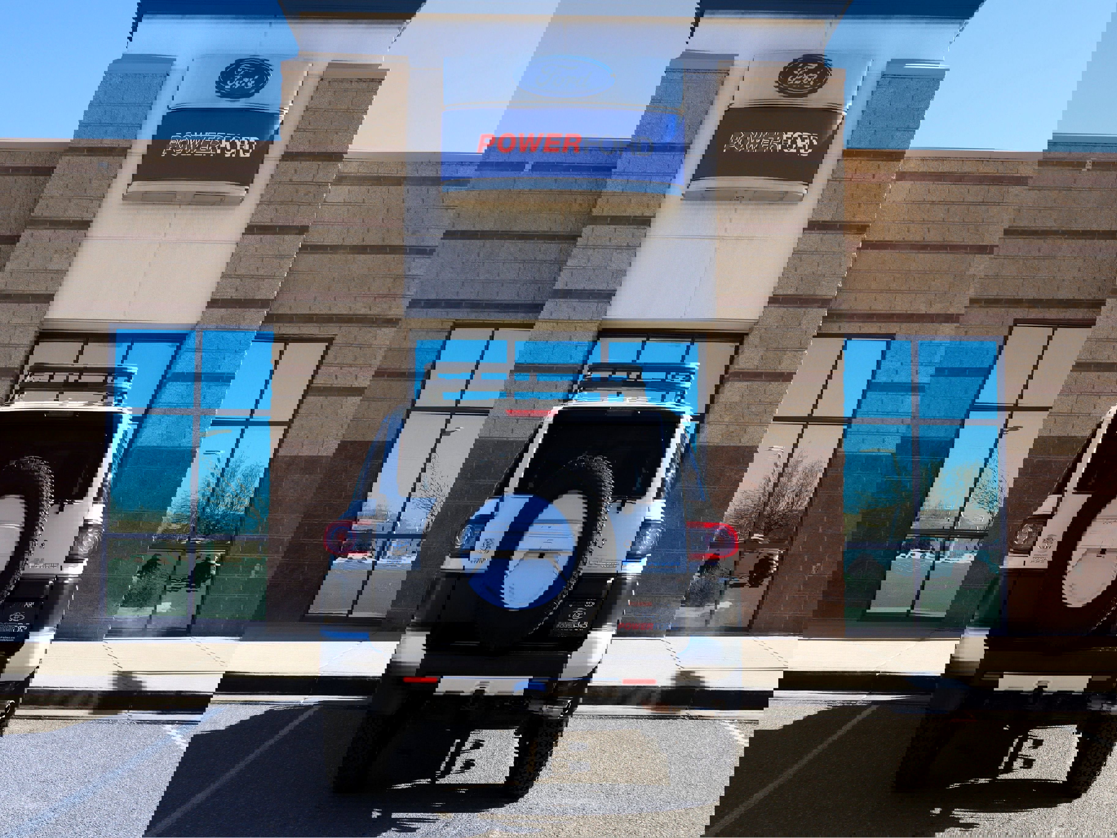 Used 2014 Toyota FJ Cruiser 4WD w/ Upgrade Package image 7