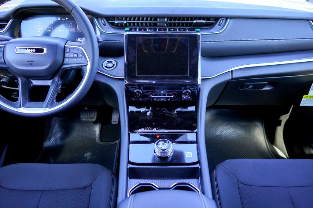 New 2026 Jeep Grand Cherokee Laredo RWD image 19