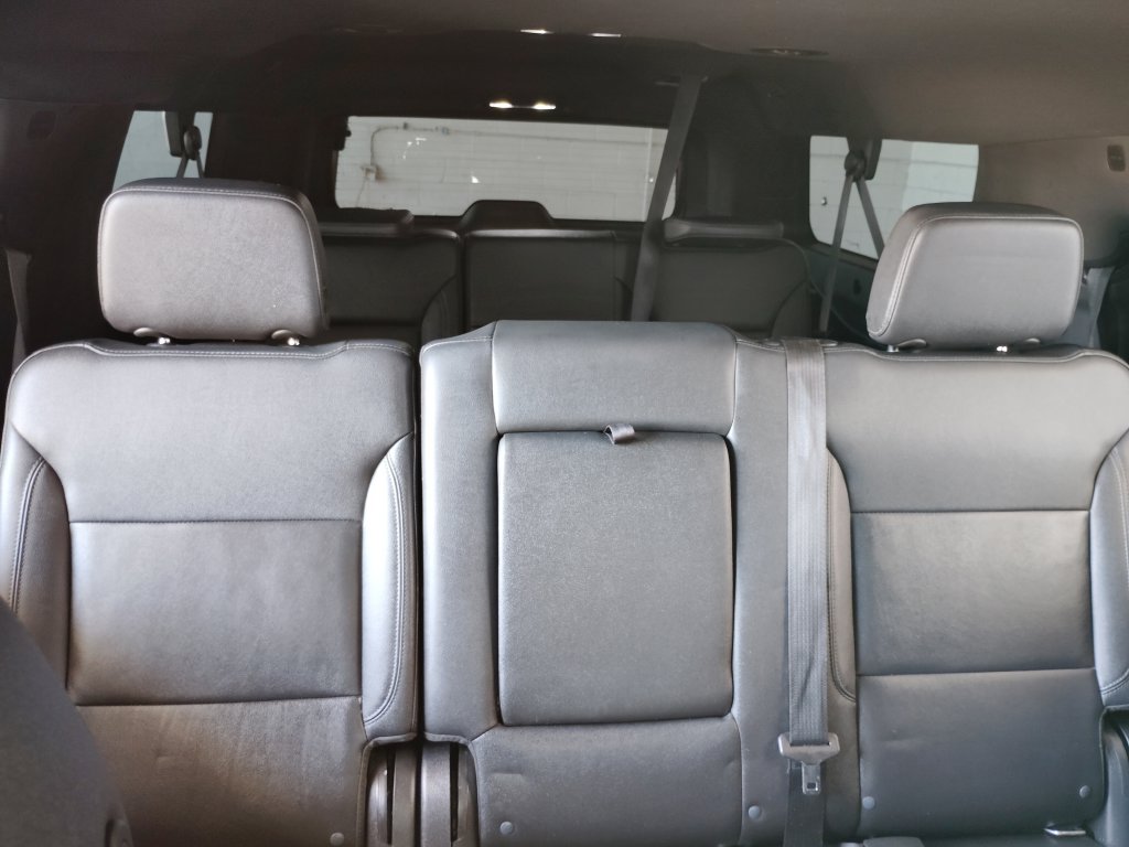 Used 2022 Chevrolet Suburban LT RWD image 17