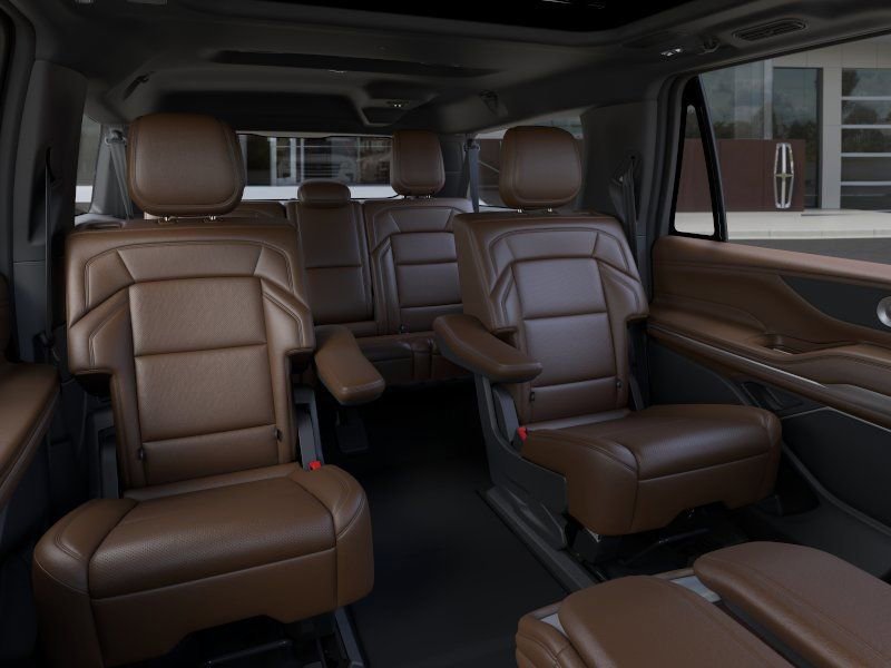 New 2026 Lincoln Navigator L Reserve AWD/4WD image 12