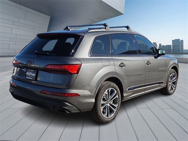 Certified 2025 Audi Q7 2.0T Premium w/ Convenience Plus Package image 6