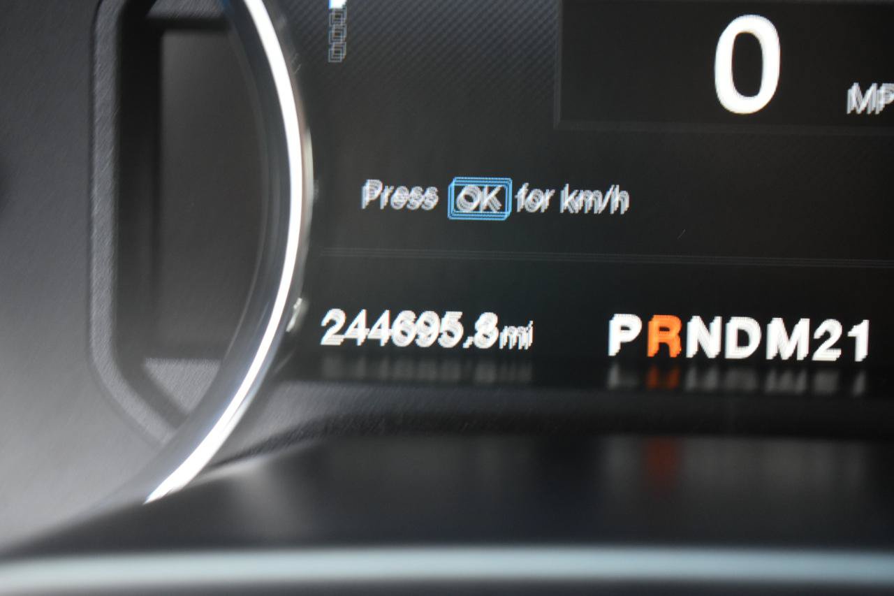 Used 2017 Ford F250 Lariat w/ Lariat Value Package AWD/4WD image 18