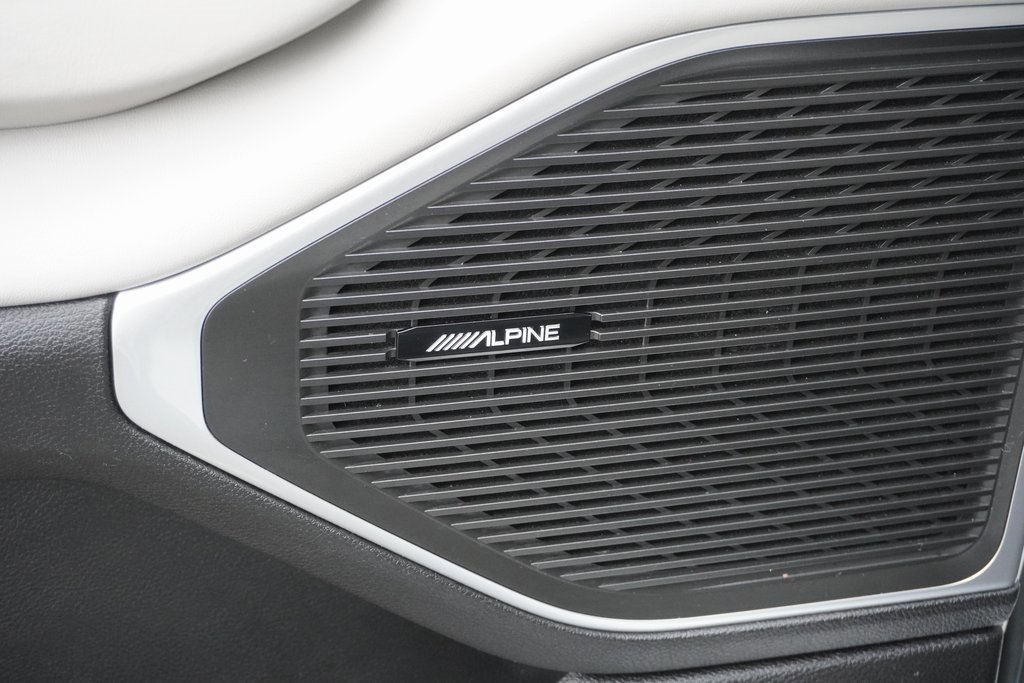 Used 2023 Jeep Wagoneer 4WD w/ Premium Group I image 10