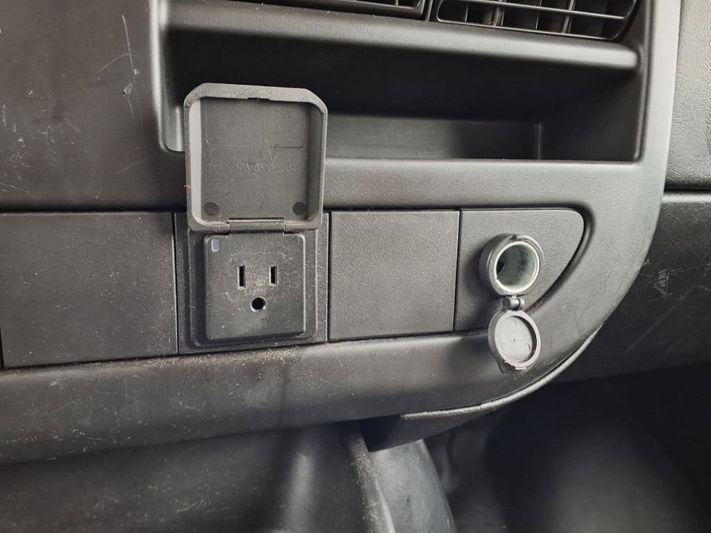 Used 2016 Chevrolet Express 2500 Extended RWD image 21