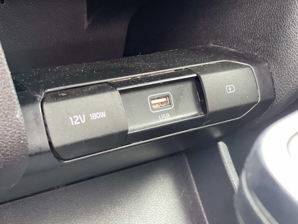 Used 2022 Kia Niro EX FWD image 23